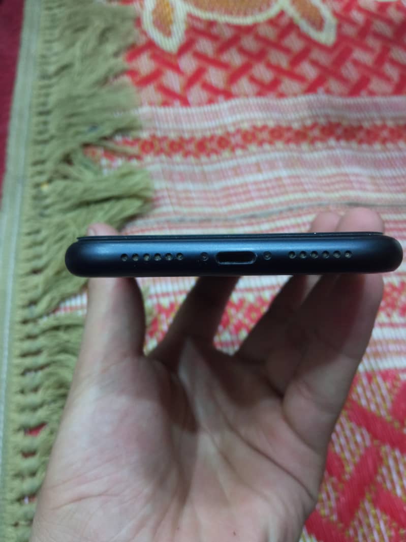 Apple iPhone XR 5
