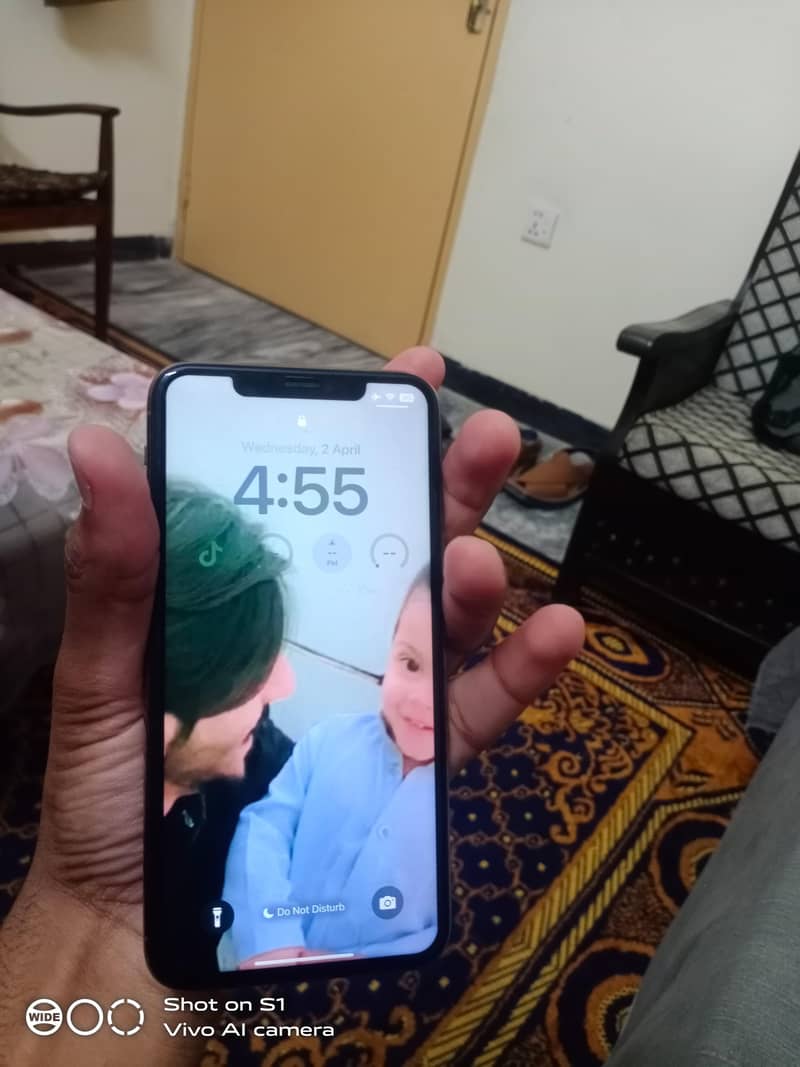 Apple iPhone 11 Pro Max 1