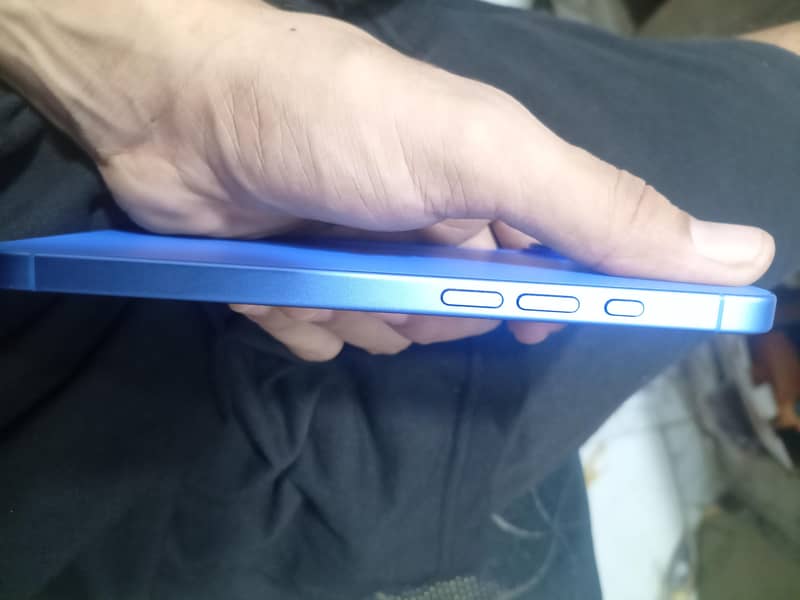 Apple iPhone 16 Plus 3