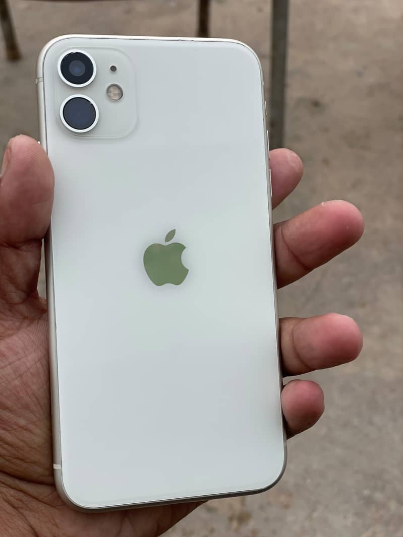 Apple iPhone 11 0