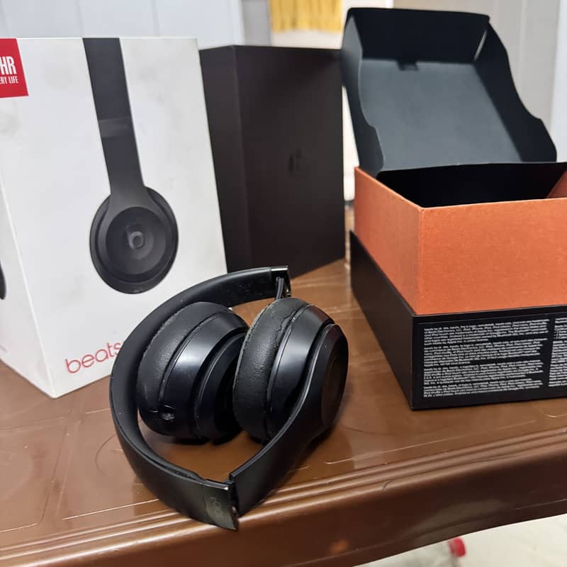 Headphone Branded 2
