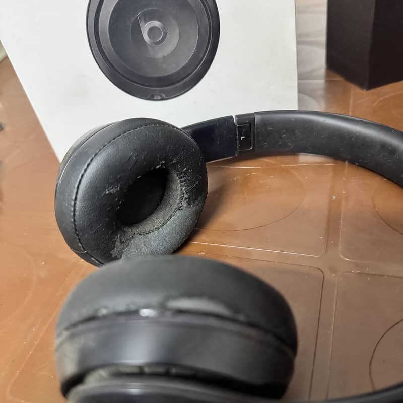 Headphone Branded 3
