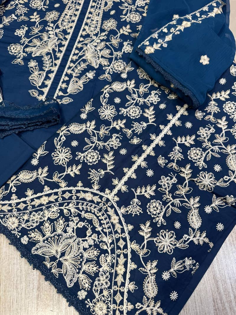 ladies suits 16
