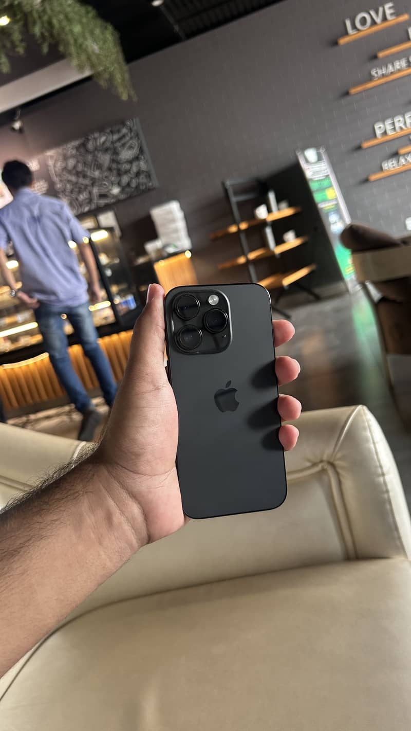 Apple iPhone 14 Pro 0