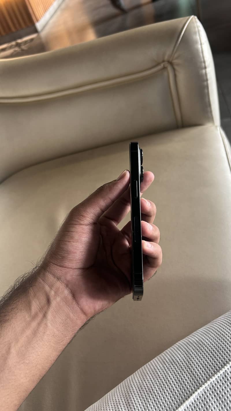 Apple iPhone 14 Pro 1