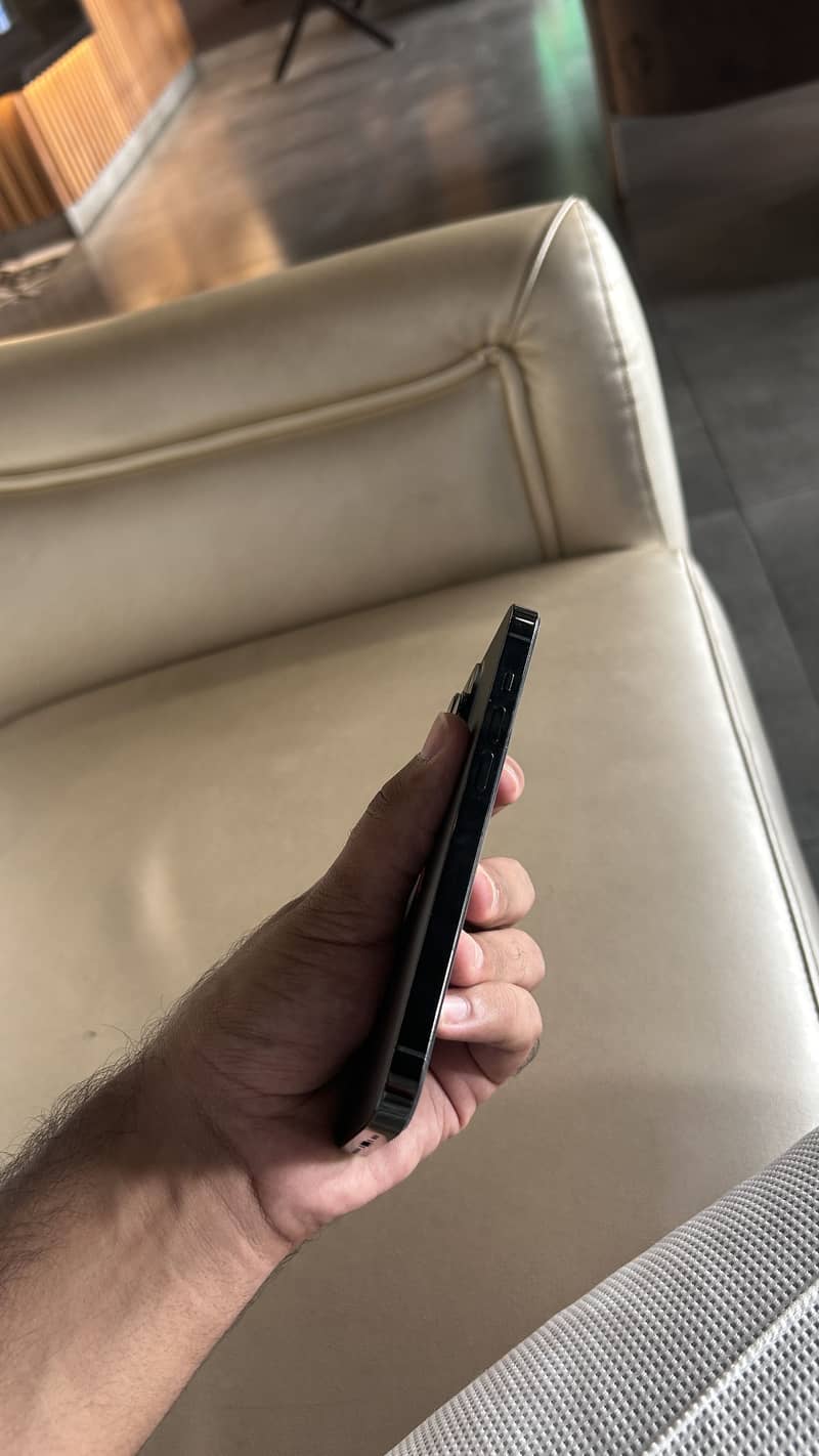 Apple iPhone 14 Pro 4