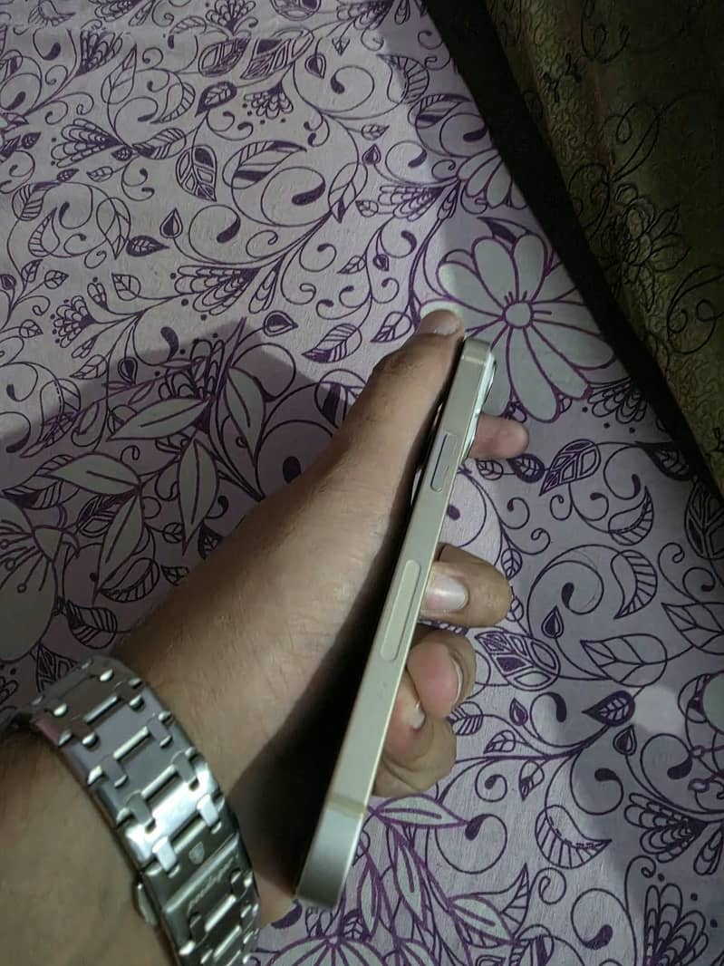 Apple iPhone 14 2
