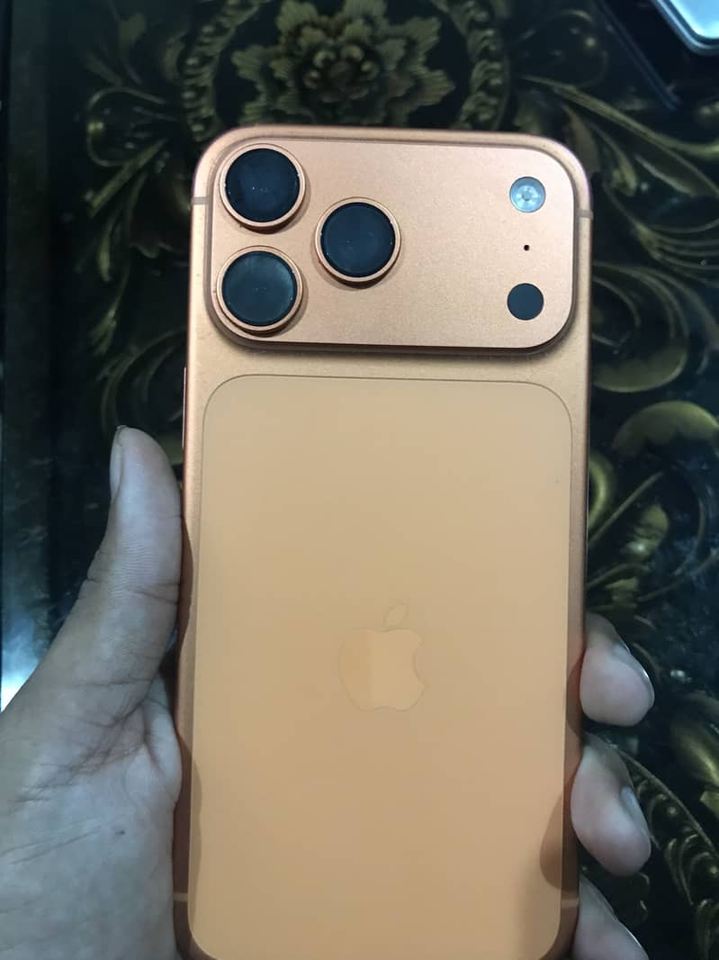 Apple iPhone 17 Pro Max 2