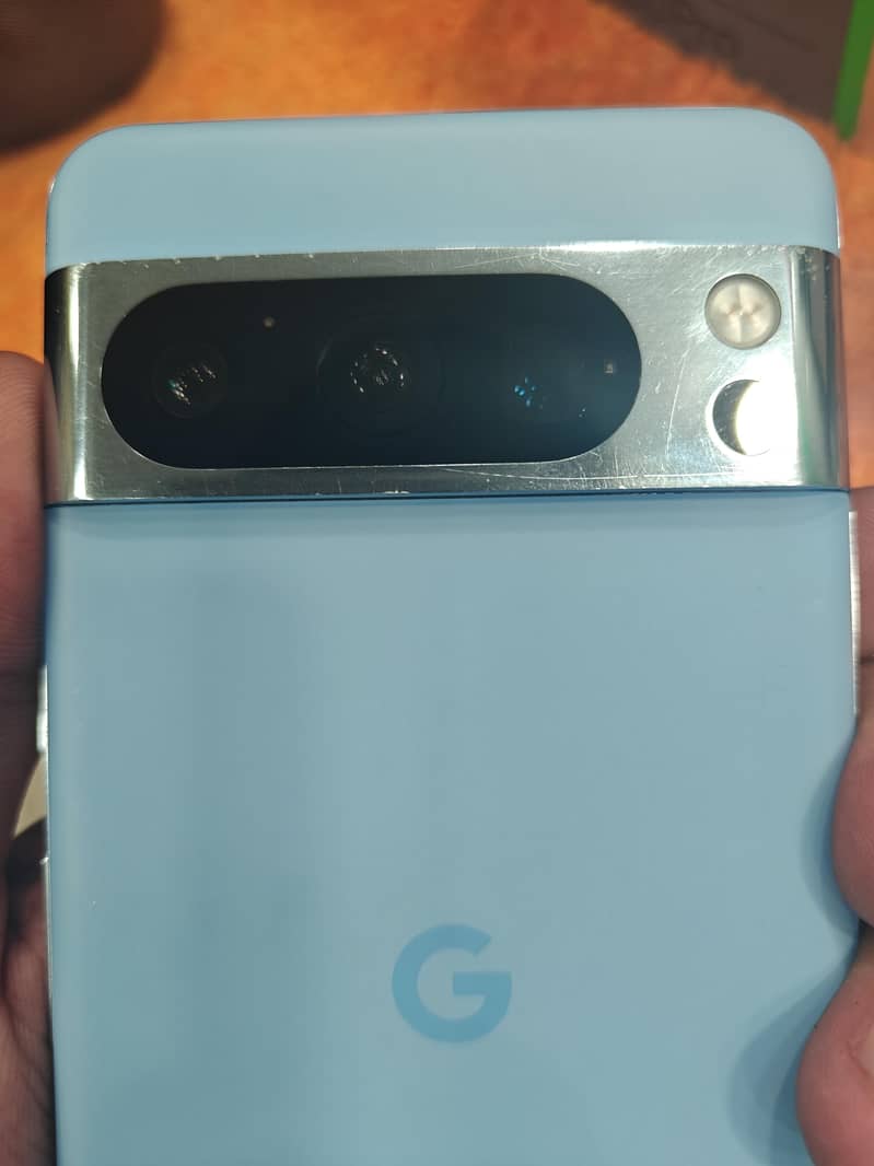 Google Pixel 8 Pro 2