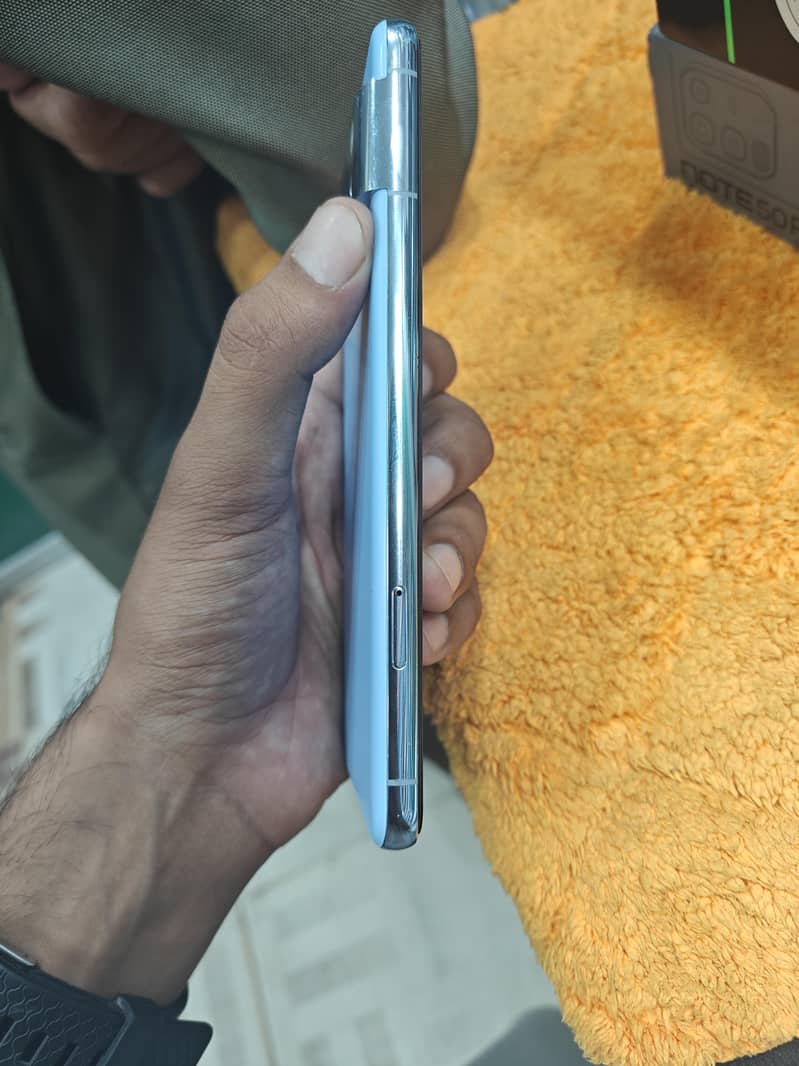 Google Pixel 8 Pro 4
