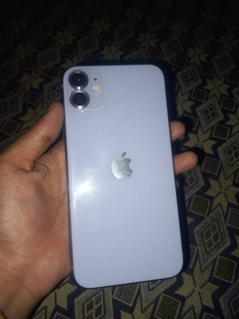 Apple iPhone 11 4