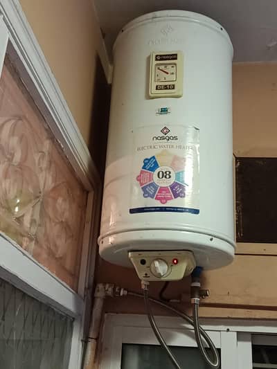 Nasgas Electric water heater 10 Gallon