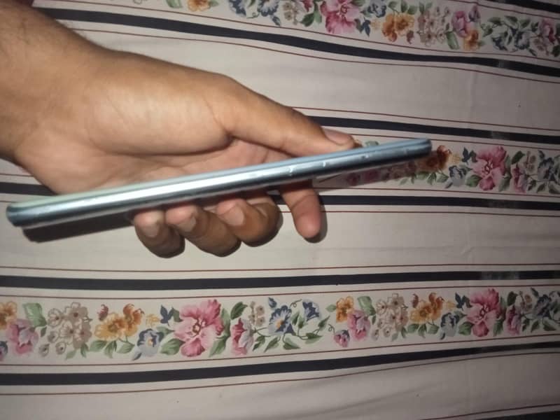 OPPO A76 4
