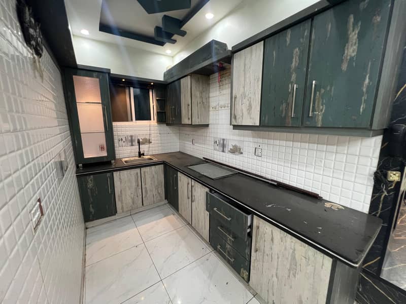 WELL MAINTAINED FLAT LIKE NEW 3