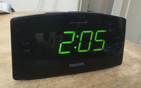 Philips Big LED Clock Alarm FM Radio AJ3400/79.