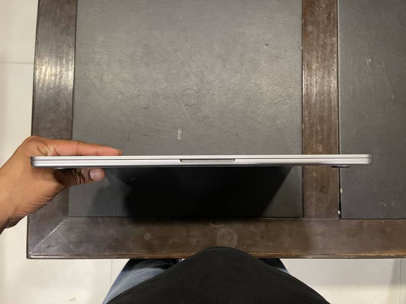 MACBOOK AIR M2 4