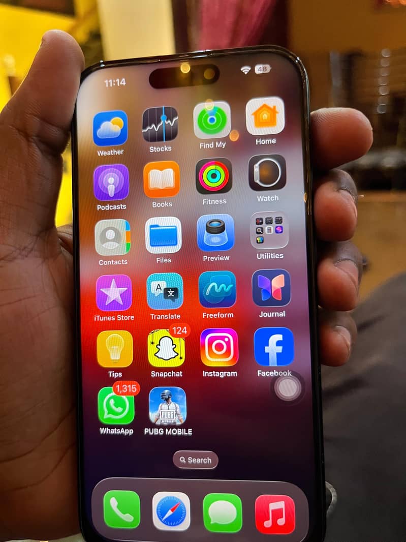 Apple iPhone 15 Pro 4