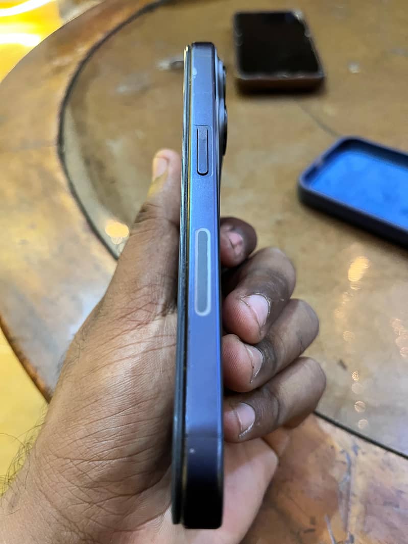 Apple iPhone 15 Pro 8