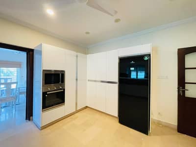 E-7 Excellent Upper Portion 666 SQY Proper 3 Bedrooms, 3 Attached Bathrooms Modern Fittings Along With Marble Flooring Drawing Dining, TV Lounge, Kitchen ACs Installed, Separate Gate