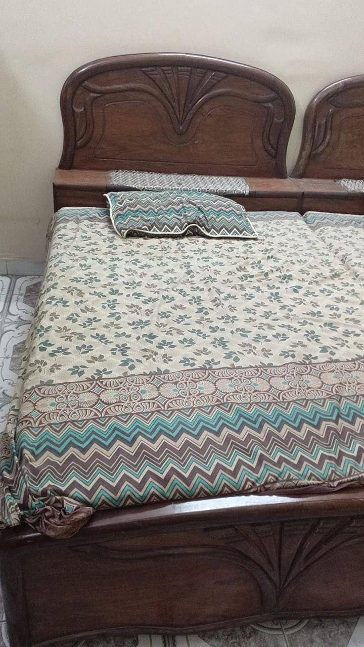 2 Single bed Set with Dressing table 1