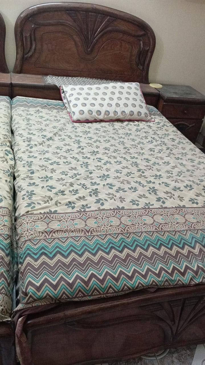 2 Single bed Set with Dressing table 2