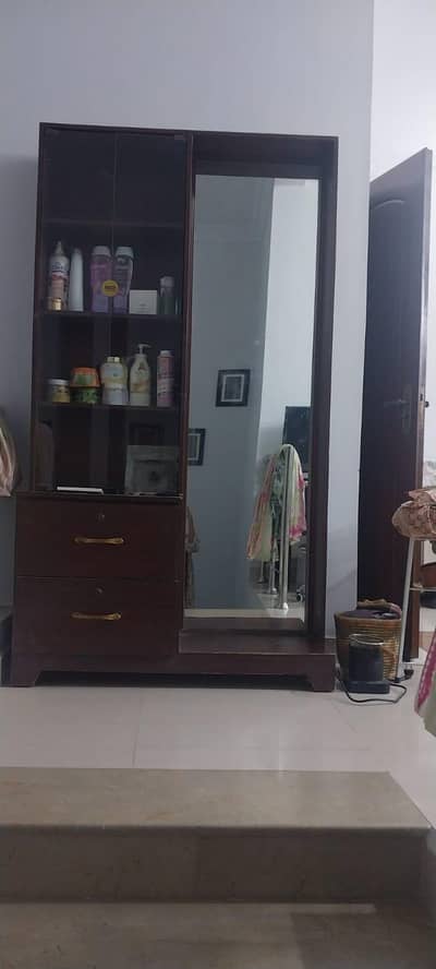 Dressing table for Sale