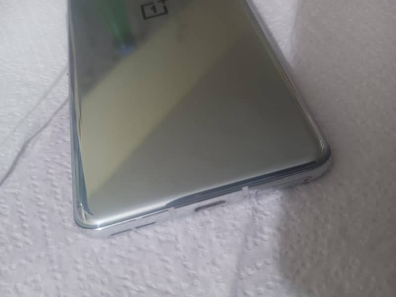 One Plus 9 Pro 4