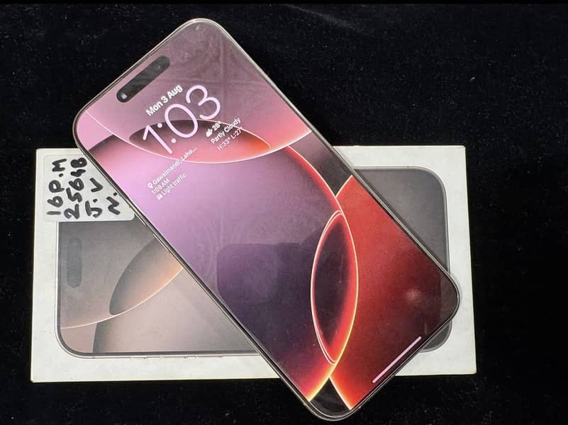 Apple iPhone 16 Pro Max 1