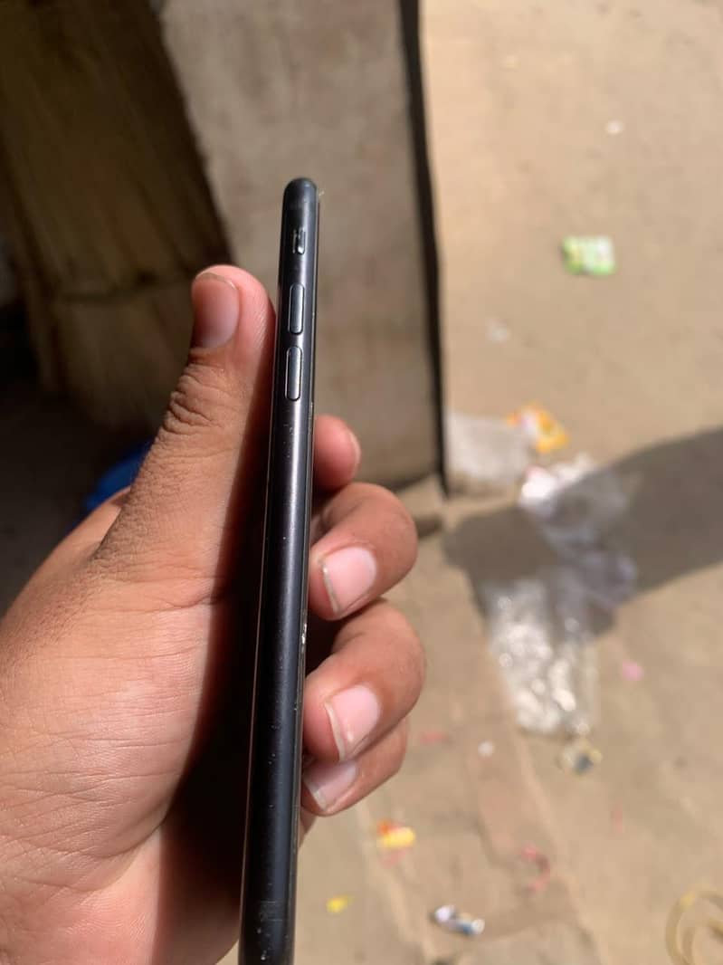 Apple iPhone SE 0