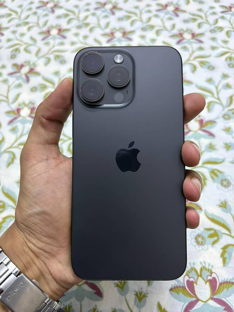 Apple iPhone 15 pro max 0