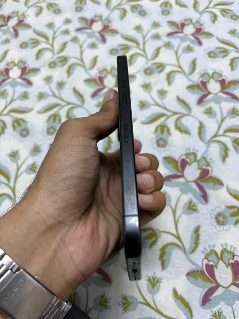 Apple iPhone 15 pro max 3
