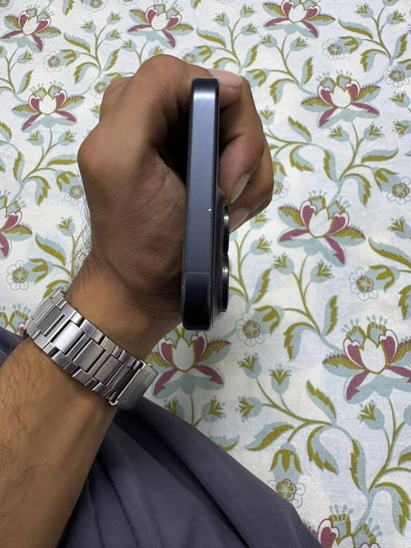 Apple iPhone 15 pro max 5