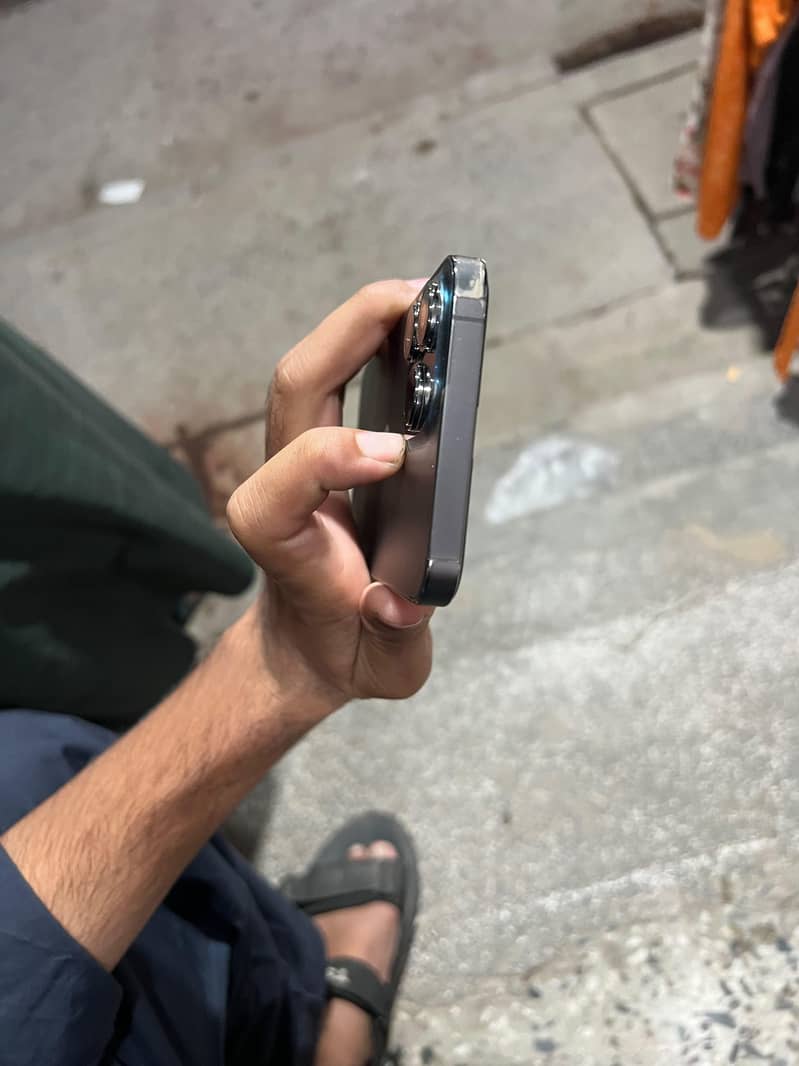 Apple iPhone 13 Pro Max 6