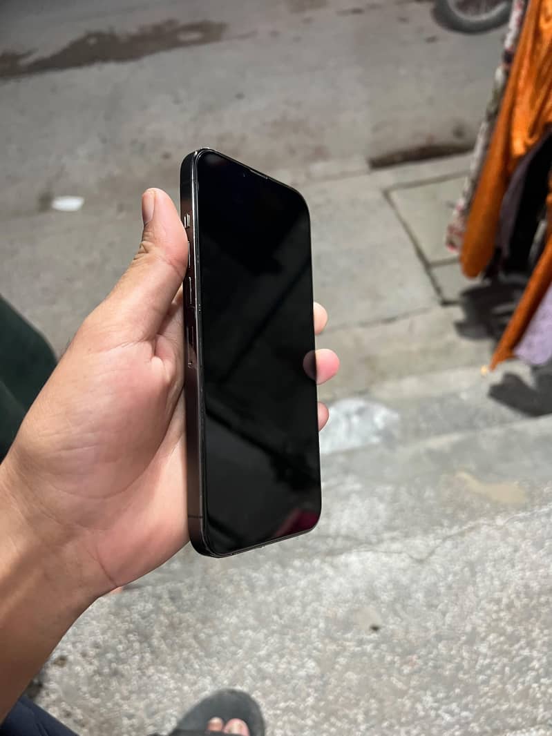 Apple iPhone 13 Pro Max 7