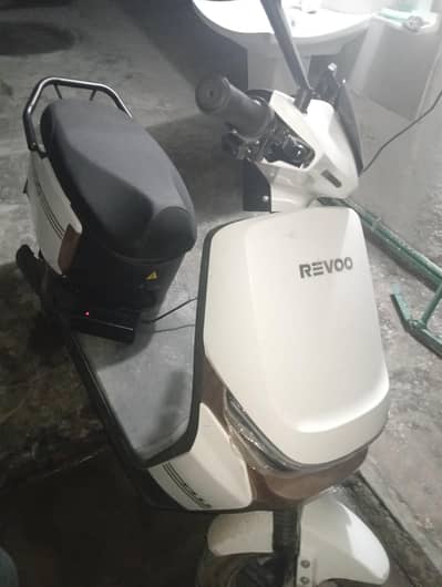 revoo A11 1000cc motor only 600 km