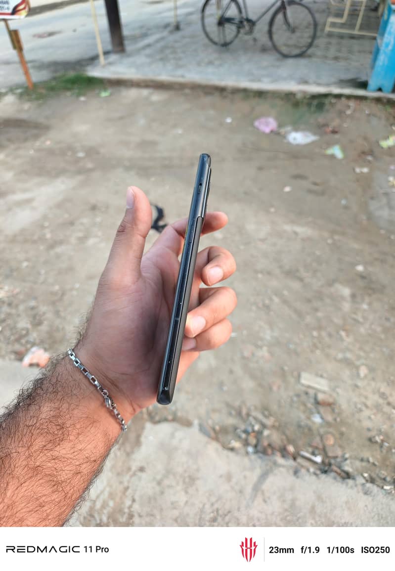 One Plus 10 Pro 5