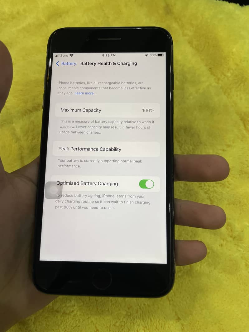 Apple iPhone 8 Plus 11