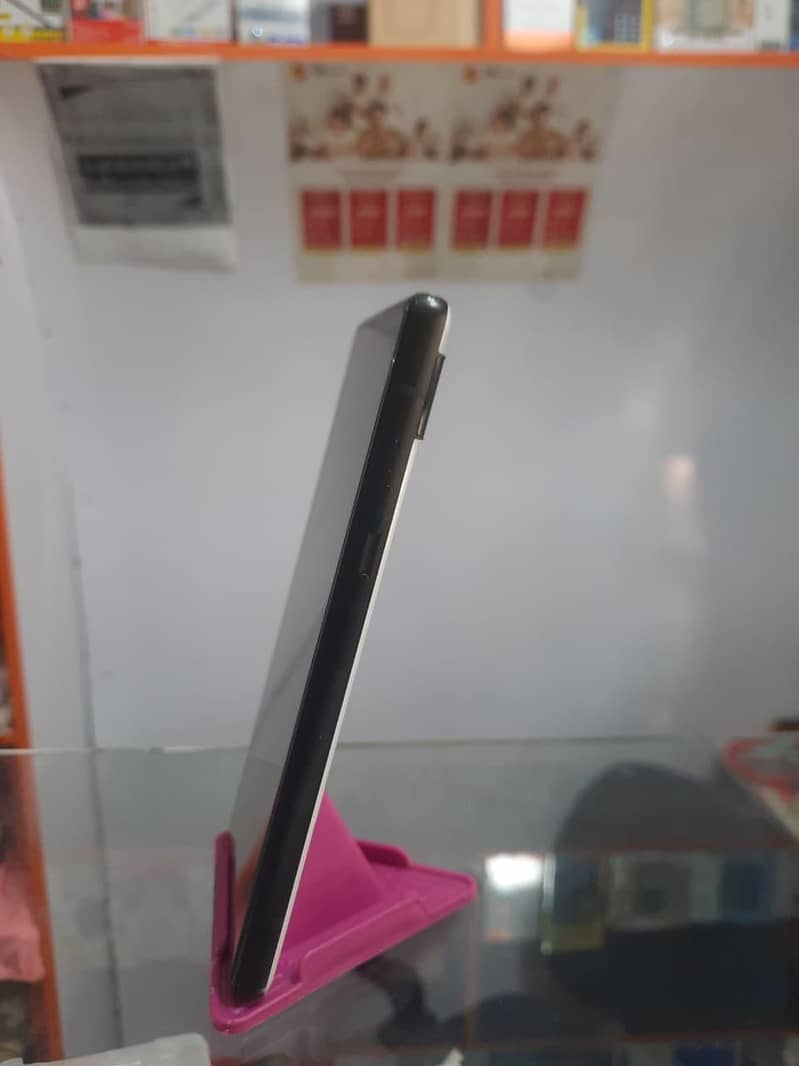 Google Pixel 6a 1