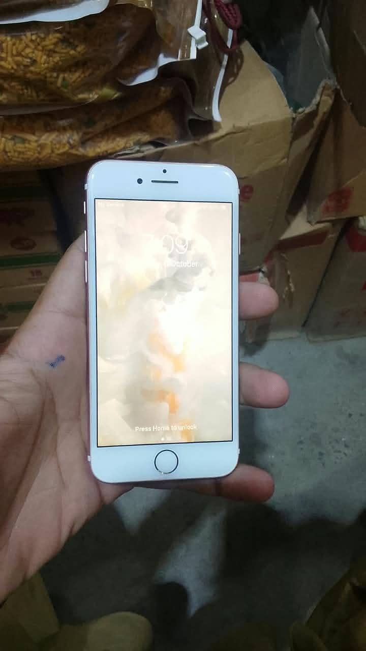 Apple iPhone 7 4