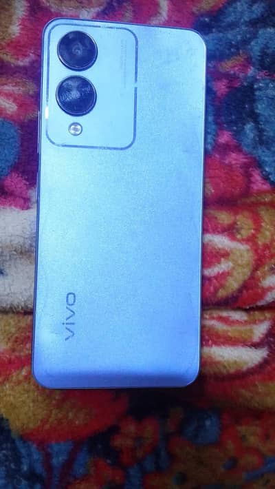 Vivo Y17s