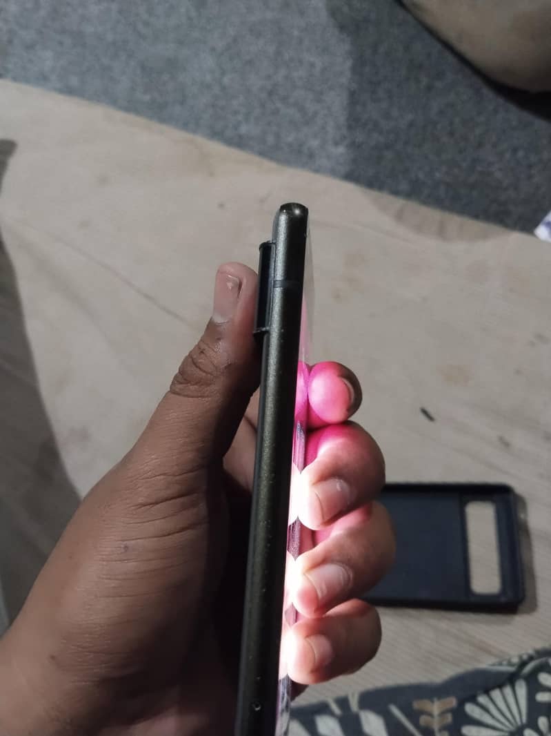 Google Pixel 6 4