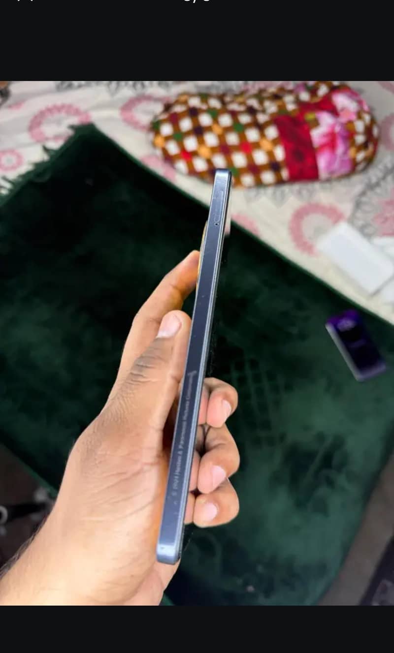 Tecno Spark 30 bumblebee edition 4