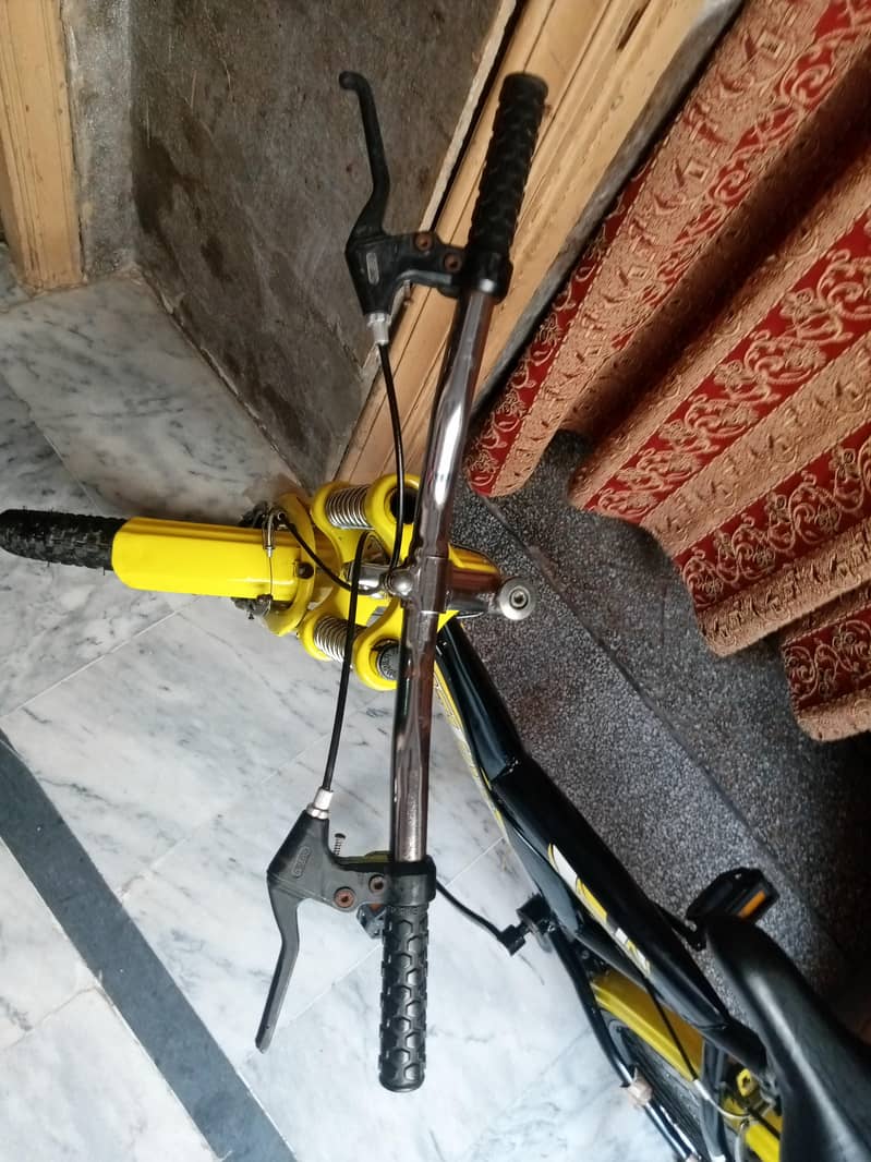 cycle. 03055105282 5