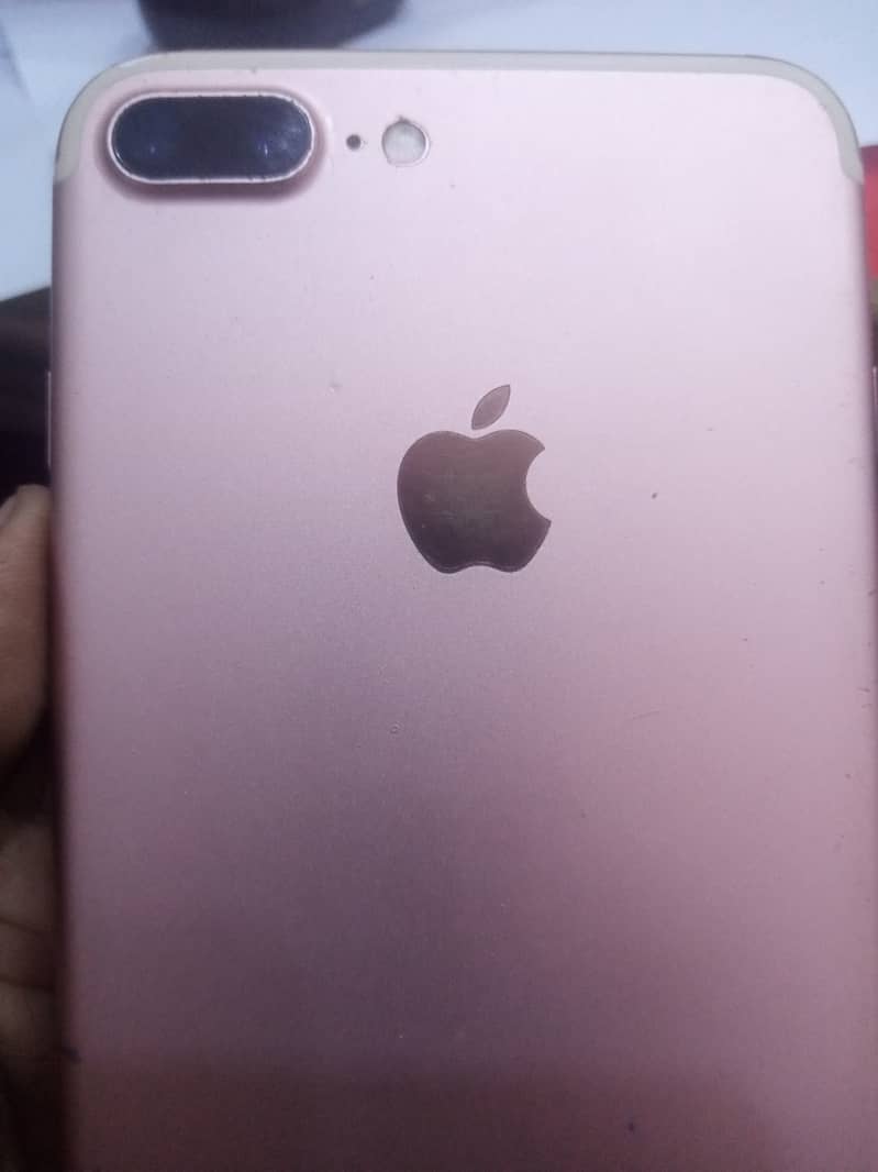 Apple iPhone 7 Plus 4