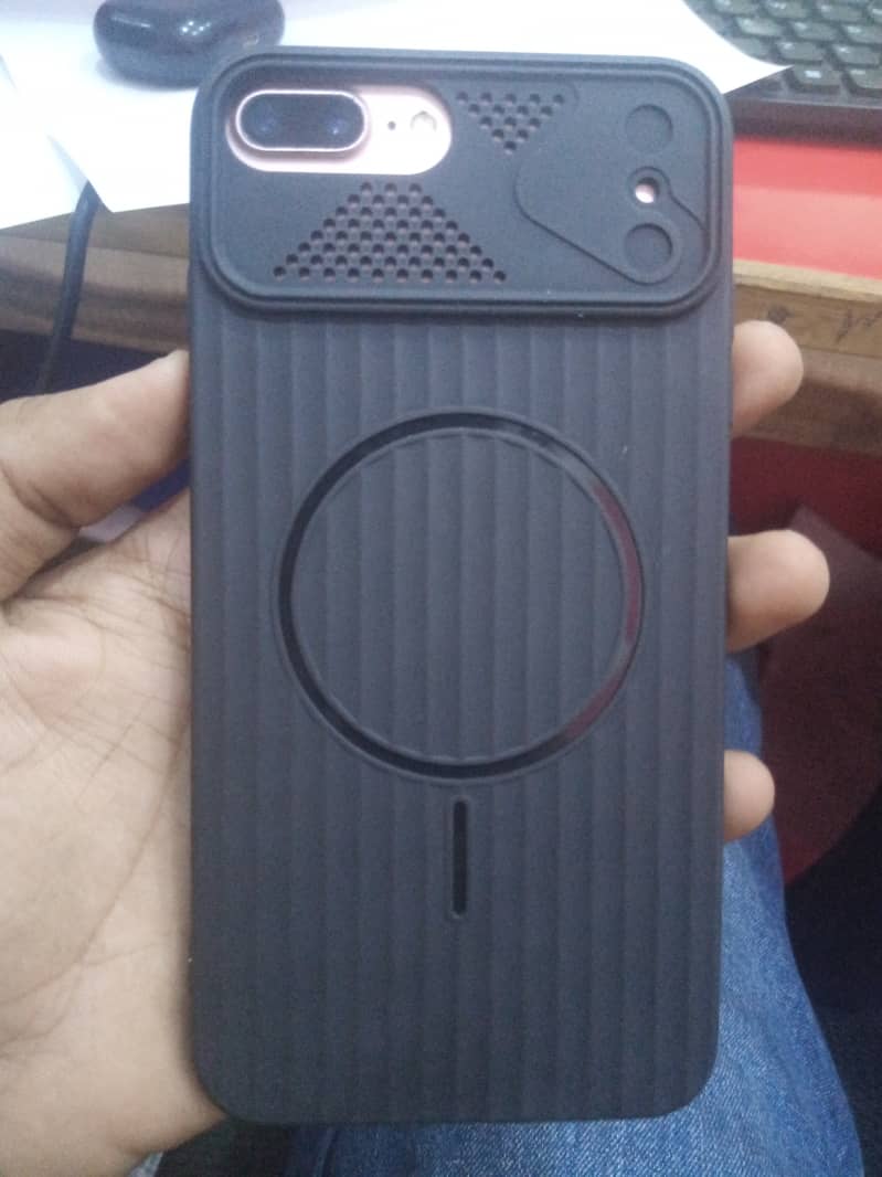 Apple iPhone 7 Plus 5