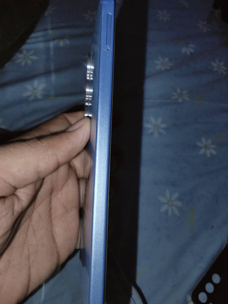 Tecno Spark 40 pro 3