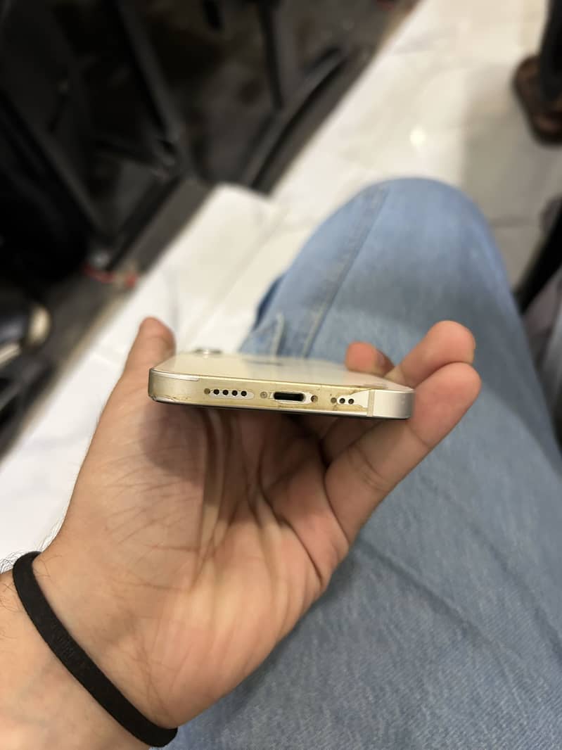 iPhone 12 2