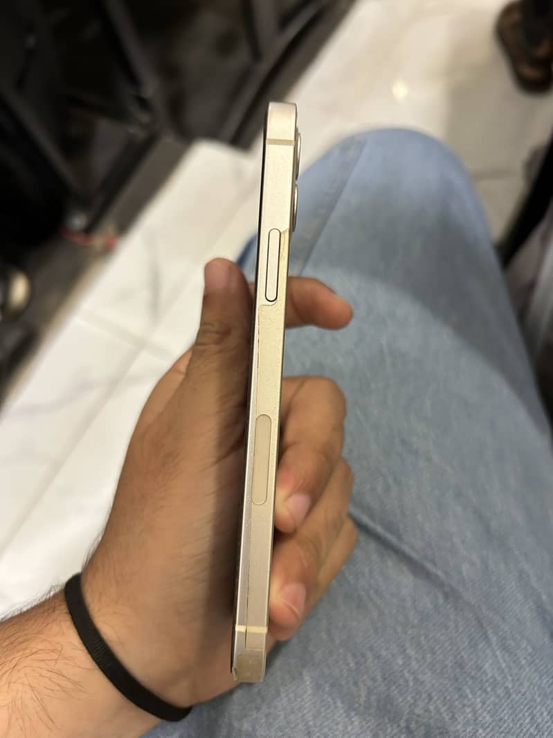 iPhone 12 3