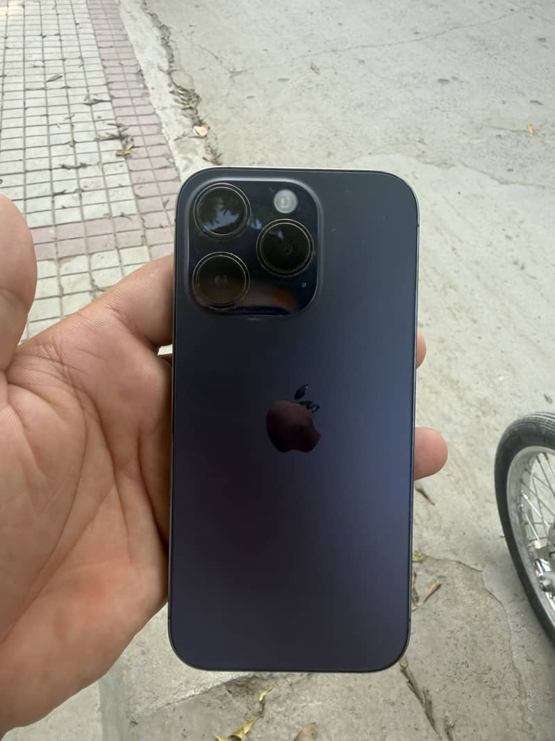 Apple iPhone 14 Pro 0