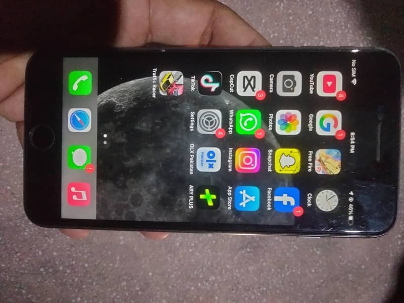 Apple iPhone 8 Plus 1